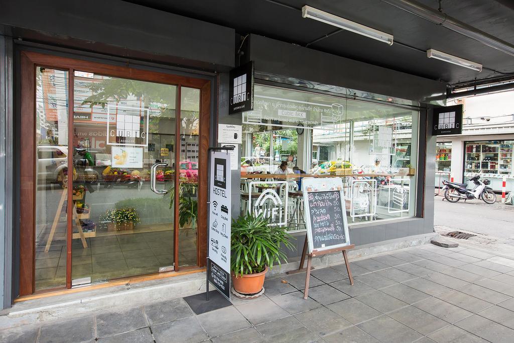 Auberge de jeunesse Cubic Bangkok Extérieur photo