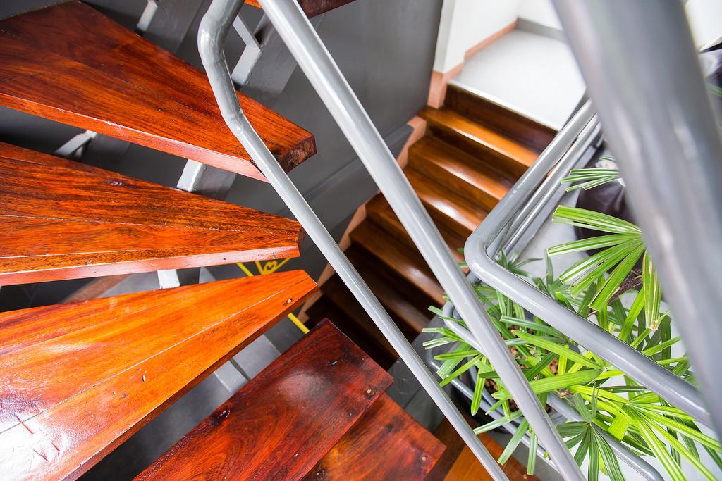 Auberge de jeunesse Cubic Bangkok Extérieur photo