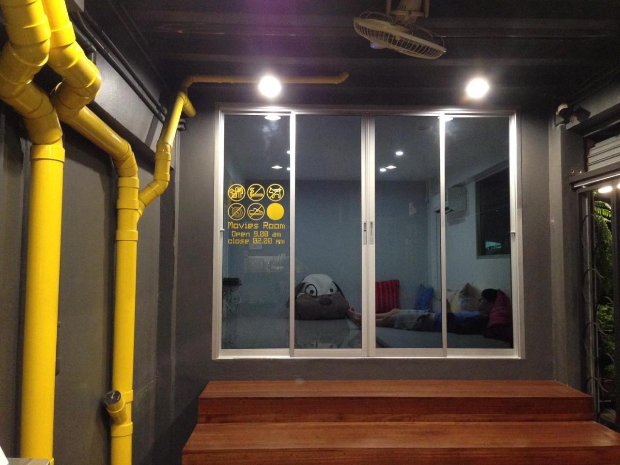 Auberge de jeunesse Cubic Bangkok Extérieur photo